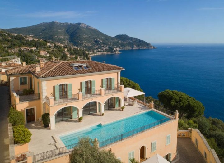 Acheter une villa de luxe à Roquebrune-Cap-Martin : le guide complet pour les acheteurs italiens