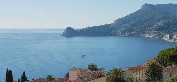 Acheter un appartement avec vue mer à Roquebrune-Cap-Martin : critères essentiels, prix du marché et quartiers à privilégier