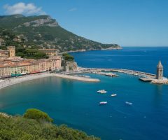 Passer sa retraite entre France et Italie : pourquoi Roquebrune-Cap-Martin est le point de départ idéal pour profiter de la Riviera des deux côtés de la frontière